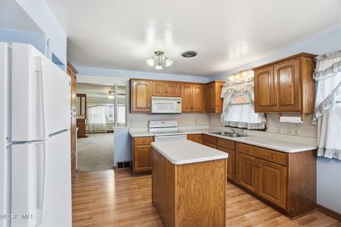 Tiny photo for 120 W Melrose Avenue, Findlay, OH 45840 (MLS # 10004904)