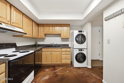 Tiny photo for 4243 W Bancroft Street #Apt 101w, Toledo, OH 43615 (MLS # 10012657)