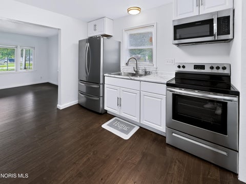 Tiny photo for 4436 Foxglove Road, Toledo, OH 43623 (MLS # 10012568)