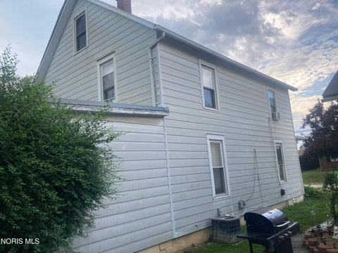Tiny photo for 502 Short Elm Street, Fostoria, OH 44830 (MLS # 10013724)