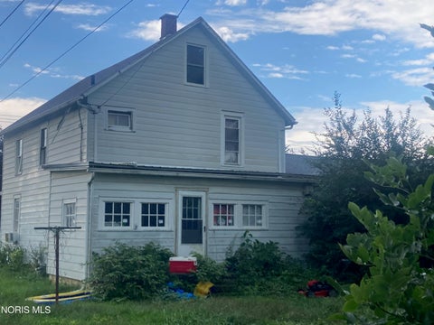 Photo of 502 Short Elm Street, Fostoria, OH 44830 (MLS # 10013724)