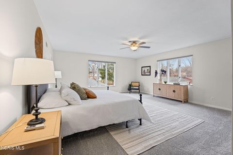 Tiny photo for 4025 Sherwood Forest Manor Road #Apt 4, Toledo, OH 43623 (MLS # 10007179)