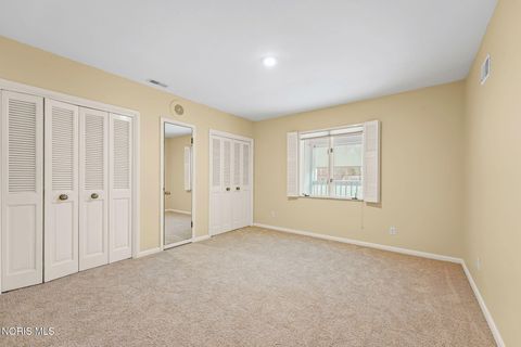 Tiny photo for 4025 Sherwood Forest Manor Road #Apt 4, Toledo, OH 43623 (MLS # 10007179)