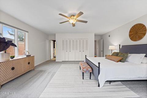 Tiny photo for 4025 Sherwood Forest Manor Road #Apt 4, Toledo, OH 43623 (MLS # 10007179)
