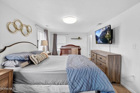 Tiny photo for 626 Corey Street, Maumee, OH 43537 (MLS # 10004570)