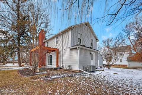 Tiny photo for 626 Corey Street, Maumee, OH 43537 (MLS # 10004570)