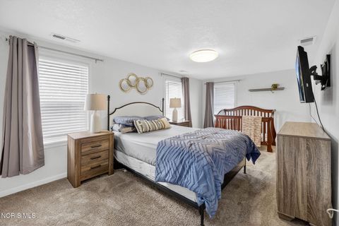 Tiny photo for 626 Corey Street, Maumee, OH 43537 (MLS # 10004570)