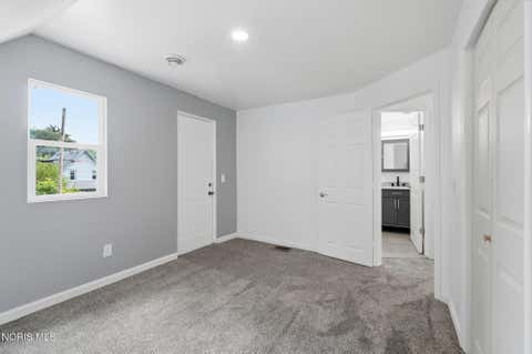 Tiny photo for 815 Woodsdale Avenue, Toledo, OH 43609 (MLS # 10011774)