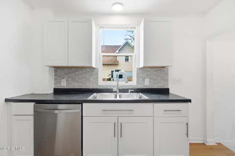 Tiny photo for 815 Woodsdale Avenue, Toledo, OH 43609 (MLS # 10011774)