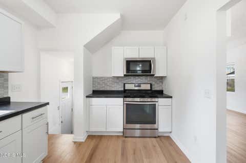 Tiny photo for 815 Woodsdale Avenue, Toledo, OH 43609 (MLS # 10011774)