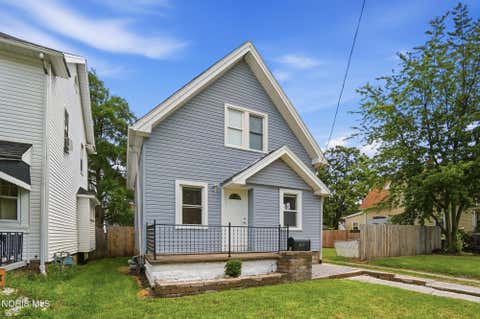 Tiny photo for 815 Woodsdale Avenue, Toledo, OH 43609 (MLS # 10011774)