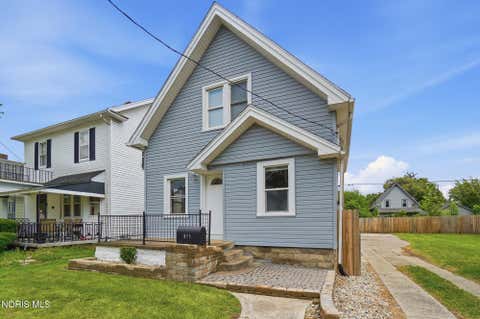 Tiny photo for 815 Woodsdale Avenue, Toledo, OH 43609 (MLS # 10011774)