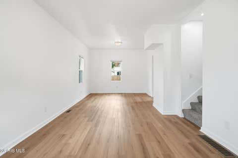 Tiny photo for 815 Woodsdale Avenue, Toledo, OH 43609 (MLS # 10011774)