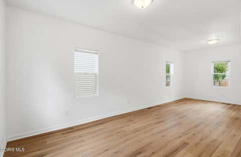 Tiny photo for 815 Woodsdale Avenue, Toledo, OH 43609 (MLS # 10011774)