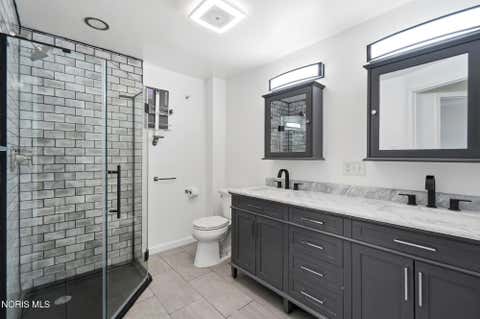 Tiny photo for 815 Woodsdale Avenue, Toledo, OH 43609 (MLS # 10011774)