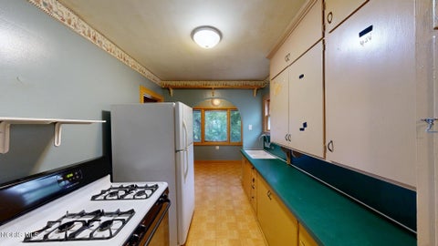 Tiny photo for 3317 Northwood Avenue, Toledo, OH 43606 (MLS # 10013565)