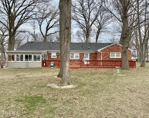 Tiny photo for 26810 Woodland Court, Millbury, OH 43447 (MLS # 10005409)