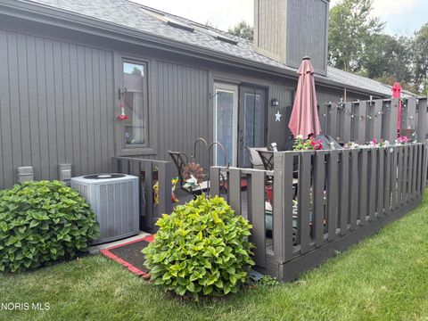Tiny photo for 23 Exeter Road, Perrysburg, OH 43551 (MLS # 10010196)
