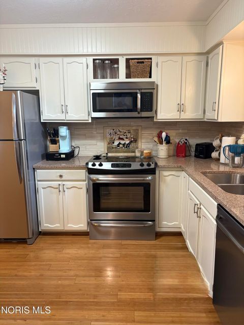 Tiny photo for 23 Exeter Road, Perrysburg, OH 43551 (MLS # 10010196)