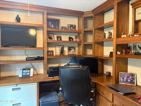 Tiny photo for 23 Exeter Road, Perrysburg, OH 43551 (MLS # 10010196)