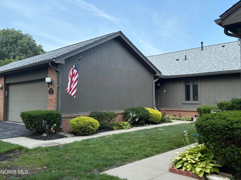 Photo of 23 Exeter Road, Perrysburg, OH 43551 (MLS # 10010196)