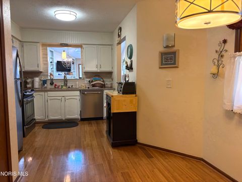 Tiny photo for 23 Exeter Road, Perrysburg, OH 43551 (MLS # 10010196)
