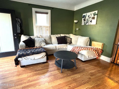 Tiny photo for 139 Bergin Street, Rossford, OH 43460 (MLS # 10009020)