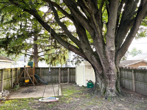 Tiny photo for 139 Bergin Street, Rossford, OH 43460 (MLS # 10009020)