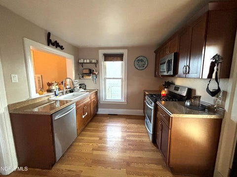 Tiny photo for 139 Bergin Street, Rossford, OH 43460 (MLS # 10009020)