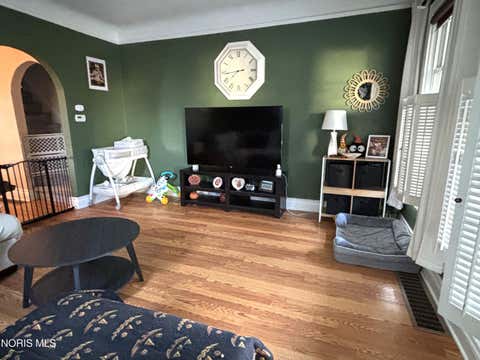 Tiny photo for 139 Bergin Street, Rossford, OH 43460 (MLS # 10009020)