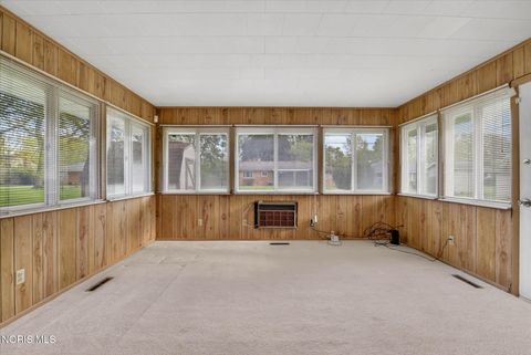 Tiny photo for 3555 Victory Avenue, Toledo, OH 43607 (MLS # 10007995)