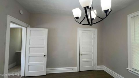 Tiny photo for 121 Machen Street, Toledo, OH 43620 (MLS # 10000795)