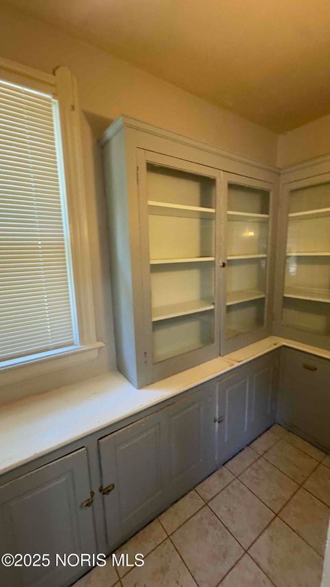 Tiny photo for 121 Machen Street, Toledo, OH 43620 (MLS # 10000795)