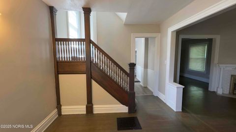 Tiny photo for 121 Machen Street, Toledo, OH 43620 (MLS # 10000795)