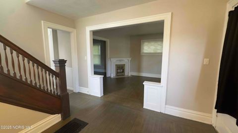 Tiny photo for 121 Machen Street, Toledo, OH 43620 (MLS # 10000795)