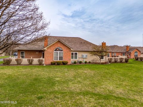 Photo of 3520 Bayberry Place, Oregon, OH 43616 (MLS # 10005883)