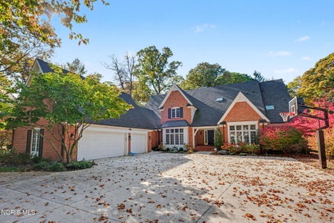 Photo of 2709 Westchester Road, Toledo, OH 43615 (MLS # 10015316)