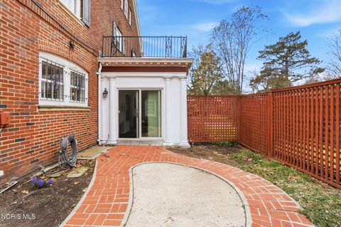 Tiny photo for 2006 Mount Vernon Avenue, Toledo, OH 43607 (MLS # 10005739)