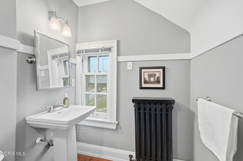 Tiny photo for 2006 Mount Vernon Avenue, Toledo, OH 43607 (MLS # 10005739)