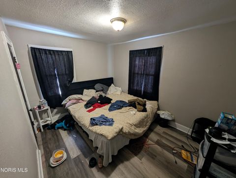 Tiny photo for 4037 Packard Road, Toledo, OH 43612 (MLS # 10007783)