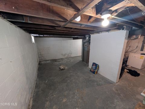 Tiny photo for 4037 Packard Road, Toledo, OH 43612 (MLS # 10007783)