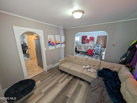 Tiny photo for 4037 Packard Road, Toledo, OH 43612 (MLS # 10007783)