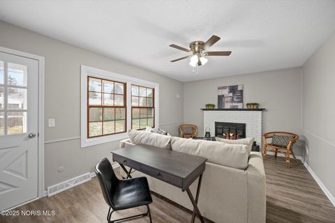 Tiny photo for 1978 Sunnylawn Drive, Toledo, OH 43614 (MLS # 10002485)