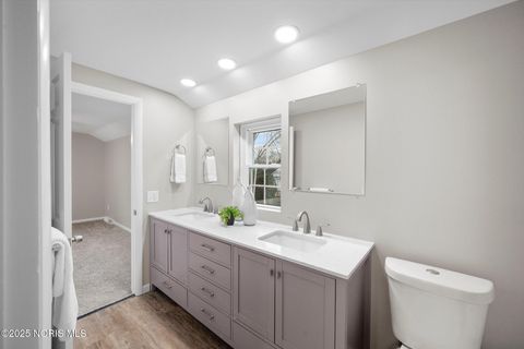 Tiny photo for 1978 Sunnylawn Drive, Toledo, OH 43614 (MLS # 10002485)