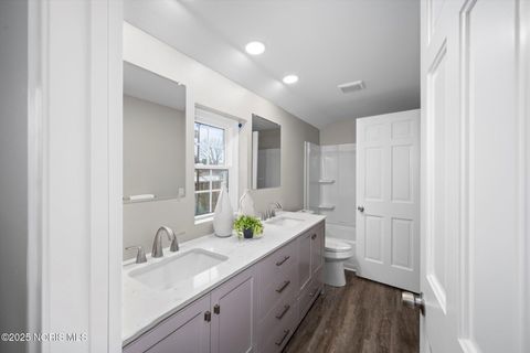 Tiny photo for 1978 Sunnylawn Drive, Toledo, OH 43614 (MLS # 10002485)