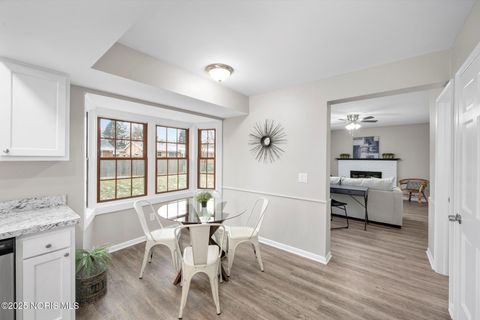 Tiny photo for 1978 Sunnylawn Drive, Toledo, OH 43614 (MLS # 10002485)