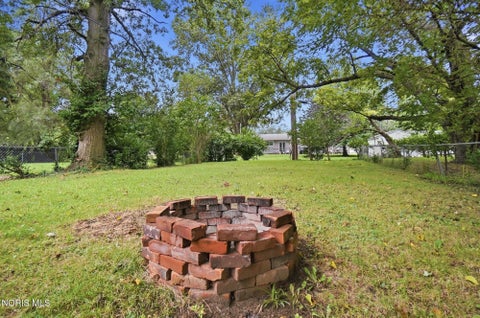 Tiny photo for 4917 Bowser Drive, Toledo, OH 43613 (MLS # 10013795)