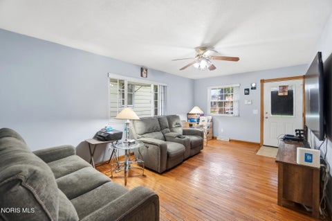 Tiny photo for 4917 Bowser Drive, Toledo, OH 43613 (MLS # 10013795)