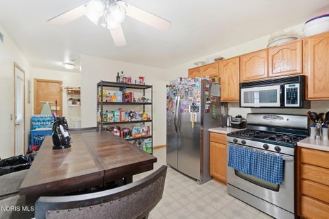 Tiny photo for 4917 Bowser Drive, Toledo, OH 43613 (MLS # 10013795)