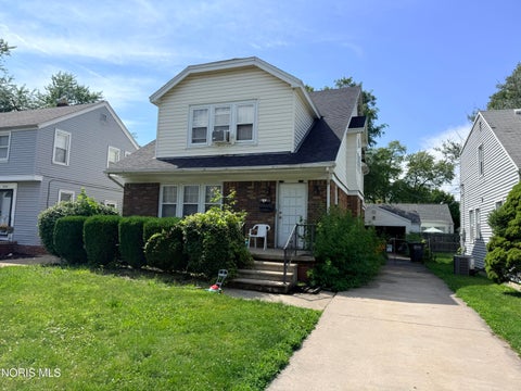 Multifamily For Sale - 1836 Strathmoor Avenue<br/> Toledo, OH 43614